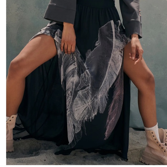 FREE PEOPLE / The Class Back to Center Skirt, Brand new, size x-small - Picture 3 of 6